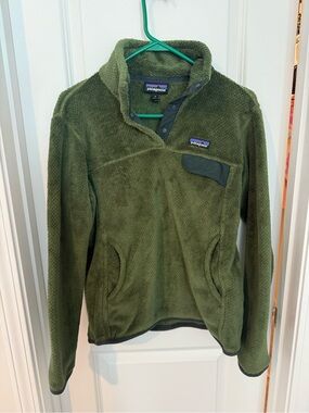 Patagonia Women’s Olive Green Zip-Neck Fleece Pullover